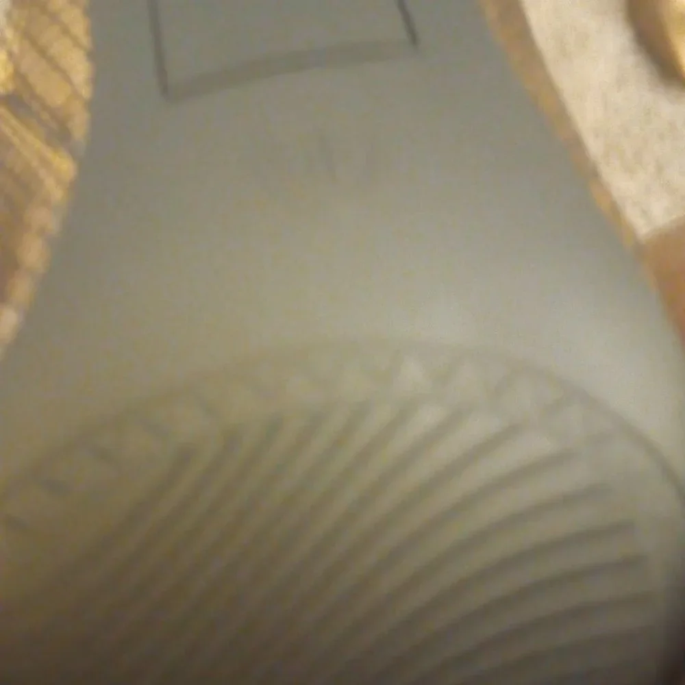 Boots - Picture 3 of 3